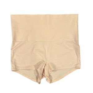 NWT Victoria’s Secret Pink Seamless Shape Boyshort Underwear, Nude Size L